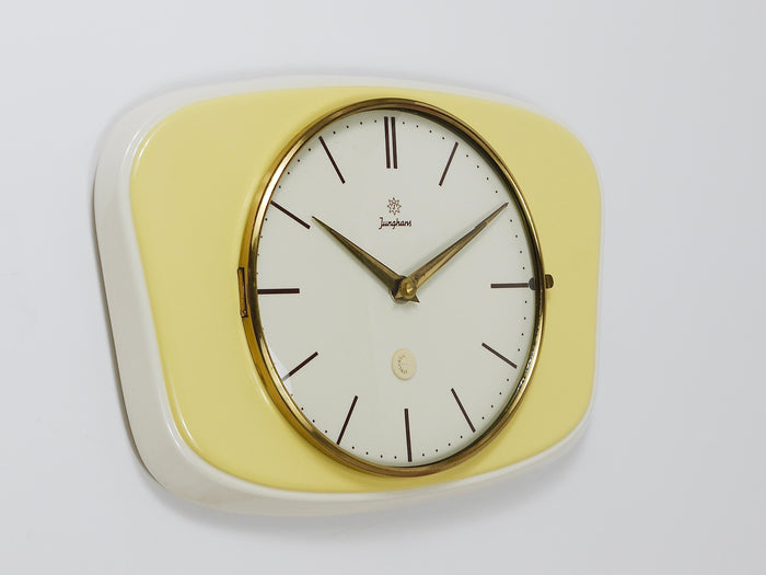 Junghans、パステルイエロー、Max Billスタイル、ミッドセンチュリー壁掛け時計、ドイツ、1950年代
