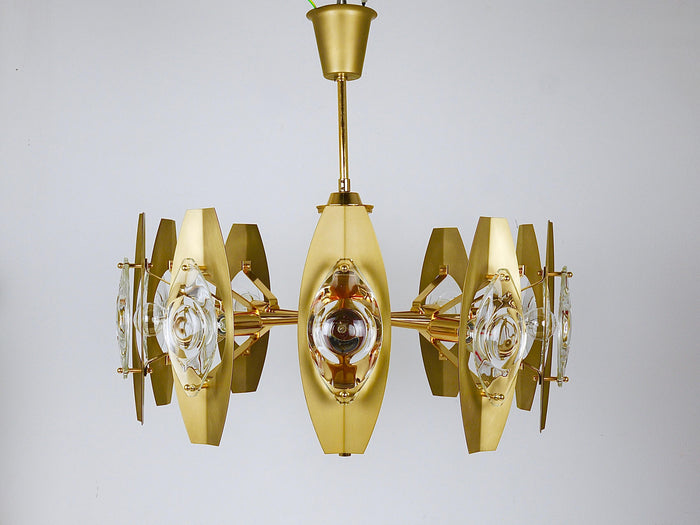 Oscar Torlasco 25“ Brass Chandelier with Optical Prism Lenses, Italy, 1970s