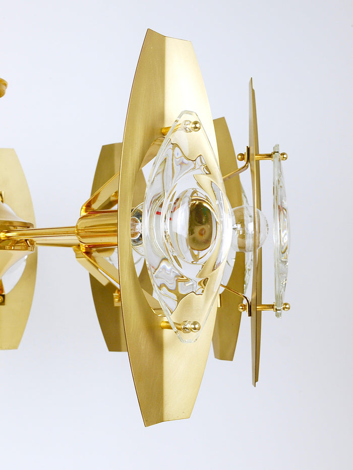 Oscar Torlasco 25“ Brass Chandelier with Optical Prism Lenses, Italy, 1970s