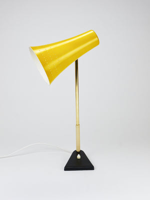 Lampe de table, bureau ou d'appoint J.T. Kalmar jaune, laiton et fer, Vienne, Autriche, années 1950