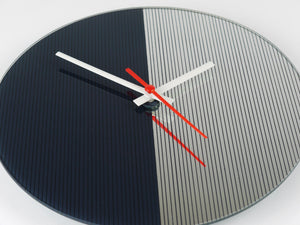 Horloge murale postmoderne rayée en verre miroir noir et blanc, années 1980, Angleterre