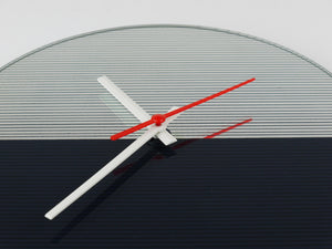 Horloge murale postmoderne rayée en verre miroir noir et blanc, années 1980, Angleterre
