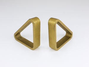 Par de sujetalibros triangulares dorados de hierro Carl Auböck III 5443, Viena/Austria, años 70