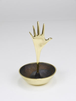 Coupe vide-poche Carl Auböck en laiton avec main décorative, Vienne, Autriche