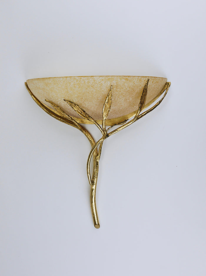 Banci Firenze Gilt Iron & Scavo Glass Floral Sconces, Wall lights, Italy, 1970s