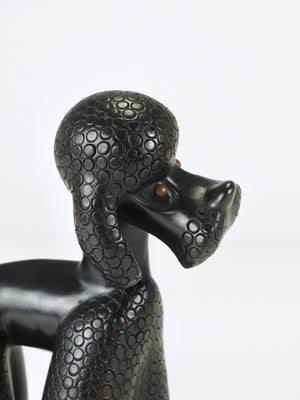 Charmante figurine sculpture de chien caniche par Leopold Anzengruber, Autriche, années 1950