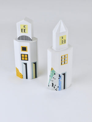 Saleros y pimenteros posmodernos Skyscraper de Heide Warlamis, Vienna Collection, 1990