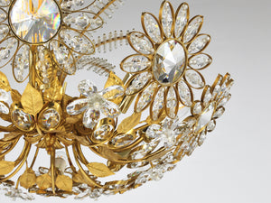 Grand lustre fleur palmier Ernst Palme pour Palwa, laiton doré, cristaux, années 1970
