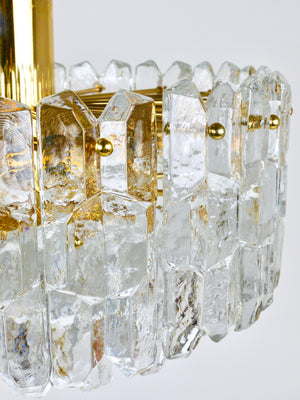 Immense lustre plafonnier J.T. Kalmar Palazzo en laiton doré et verre, années 1950