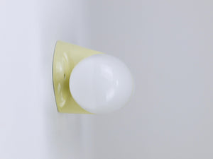 Aplique doble amarillo Bauhaus de Wilhelm Wagenfeld, Linder Alemania, años 50