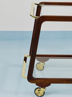Table roulante bar Mid-Century en noyer et laiton, années 1950, attribué à Oswald Haerdtl