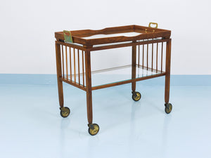 Chariot bar Oswald Haerdtl en noyer et laiton, table de service, modernisme viennois, années 1950