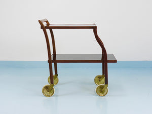Chariot bar en noyer et verre incurvés d'Oswald Haerdtl