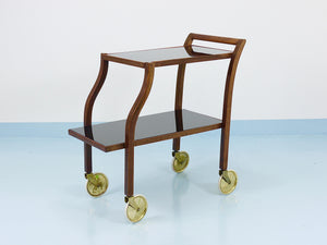 Chariot bar en noyer et verre incurvés d'Oswald Haerdtl
