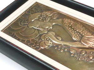 Paire de panneaux en relief Art nouveau « Demeter », Sécession viennoise, par Georg Klimt, années 1900