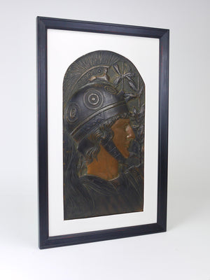 Paire de panneaux en relief « Spartans », Art nouveau Sécession viennoise, attribués à Georg Klimt