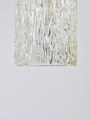 Suspension Mid-Century J.T. Kalmar Vienna en laiton et tube de verre texturé, Autriche