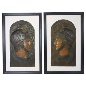 Paire de panneaux en relief « Spartans », Art nouveau Sécession viennoise, attribués à Georg Klimt